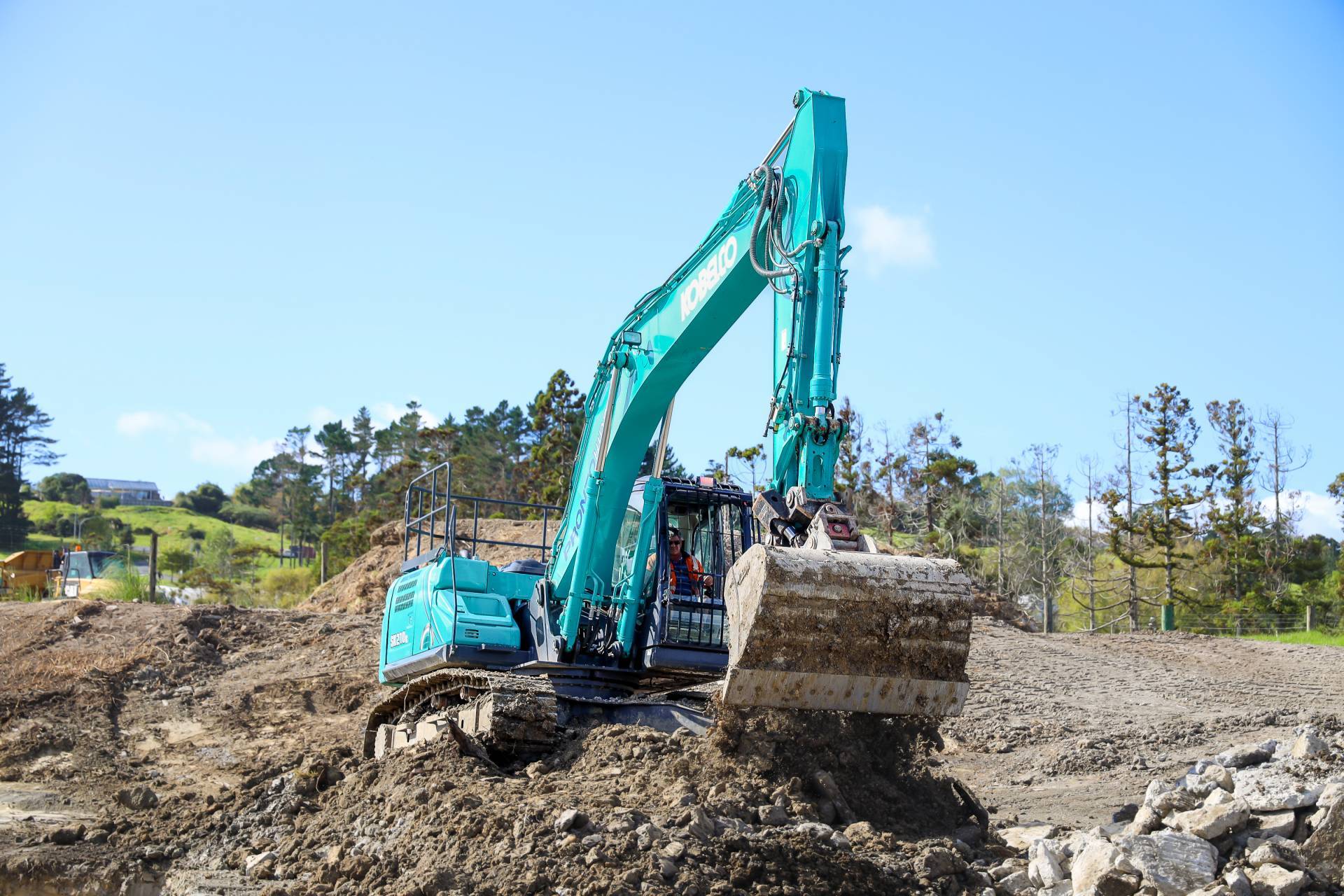 Kobelco 20T - 23T Digger Excavator for hire at Pronto Hire Auckland