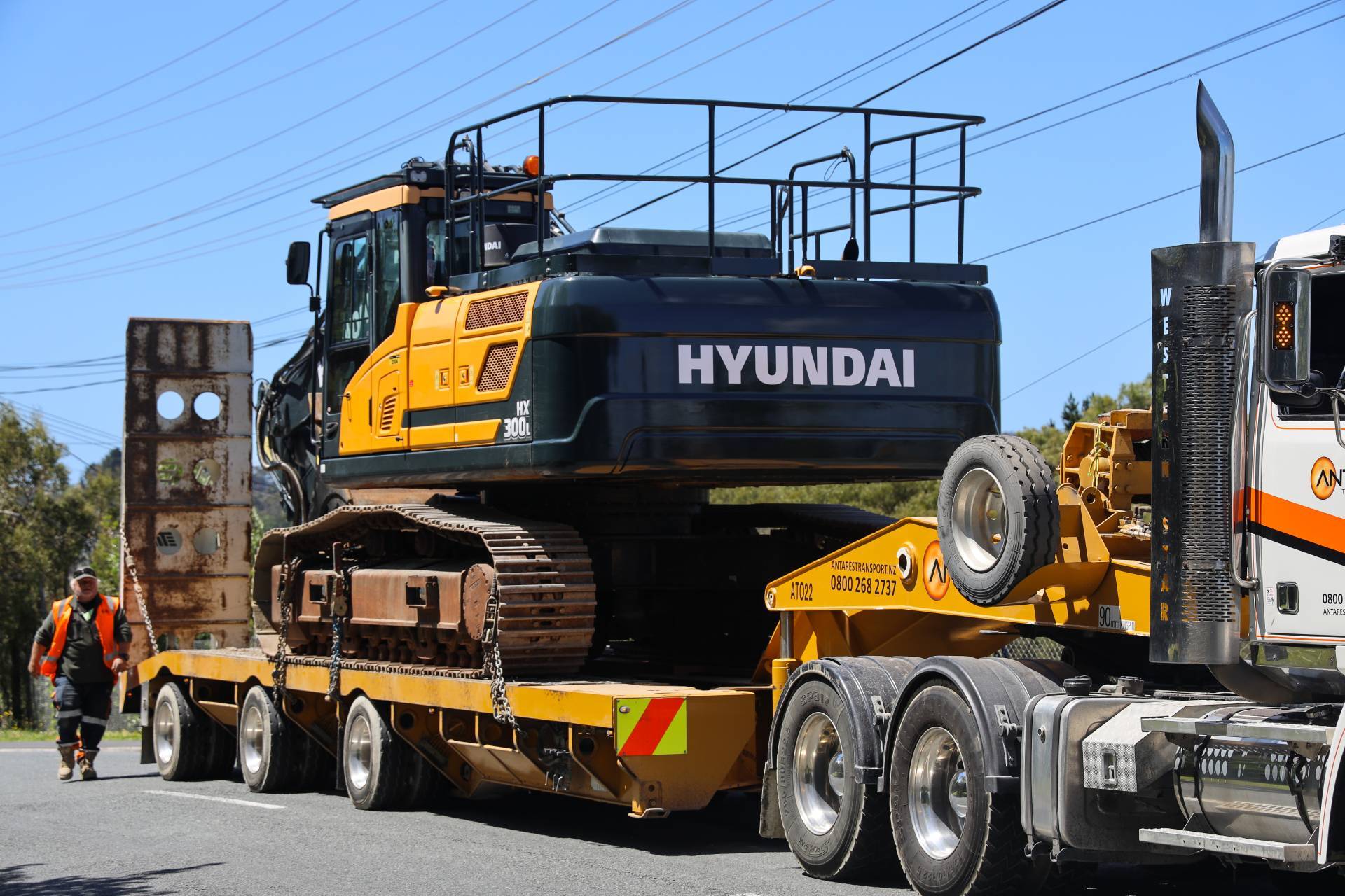 Hyundai 30T ton Conventional Swing Digger Excavator for Hire from Pronto Hire Auckland on truck