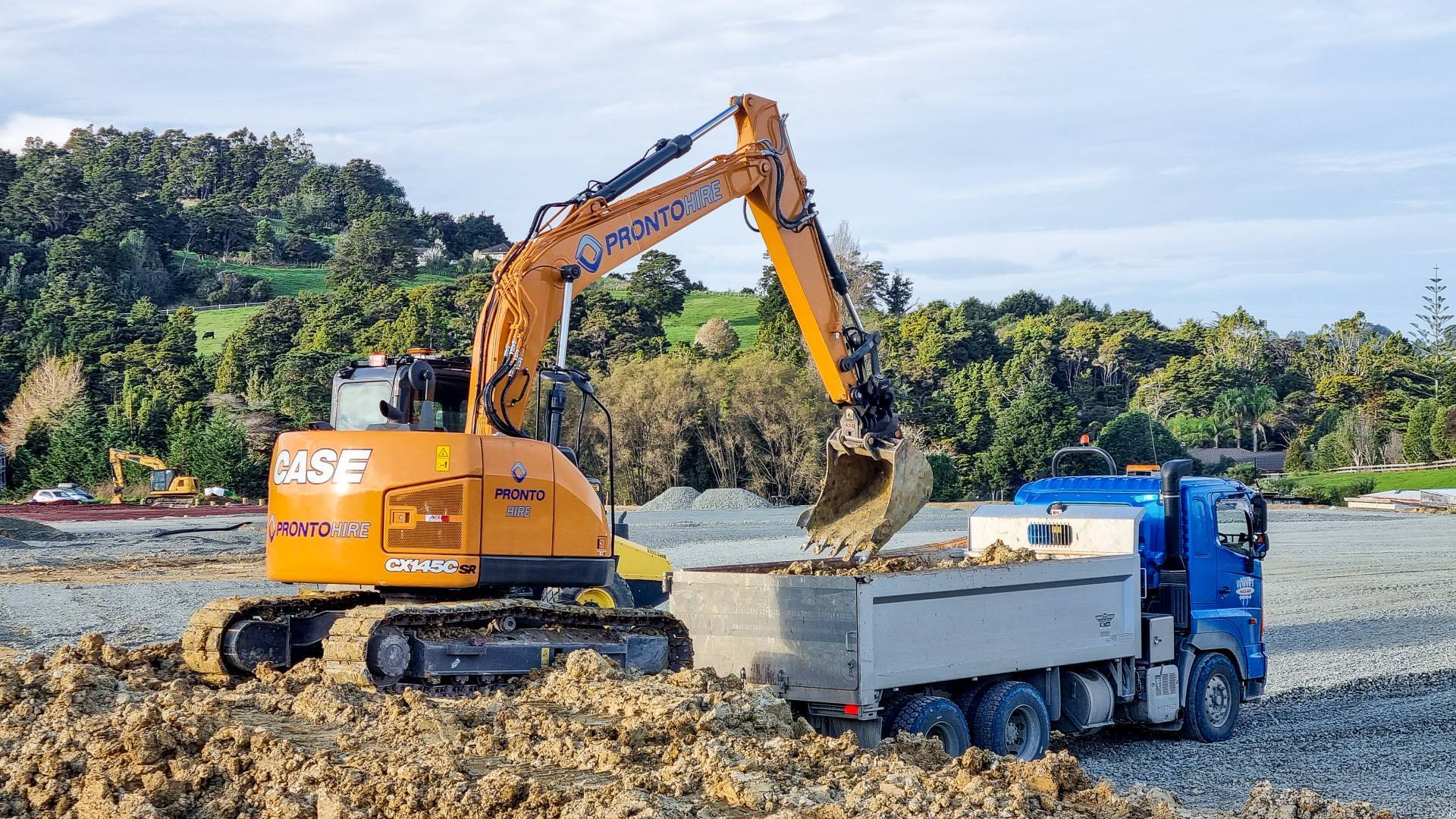 Case 14 15 Ton Digger Excavator Short Radius for hire from Pronto Hire Auckland